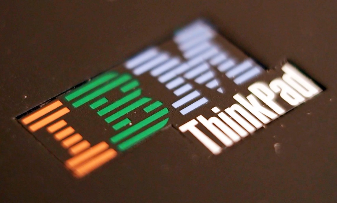 ThinkPad T60 IBM logo